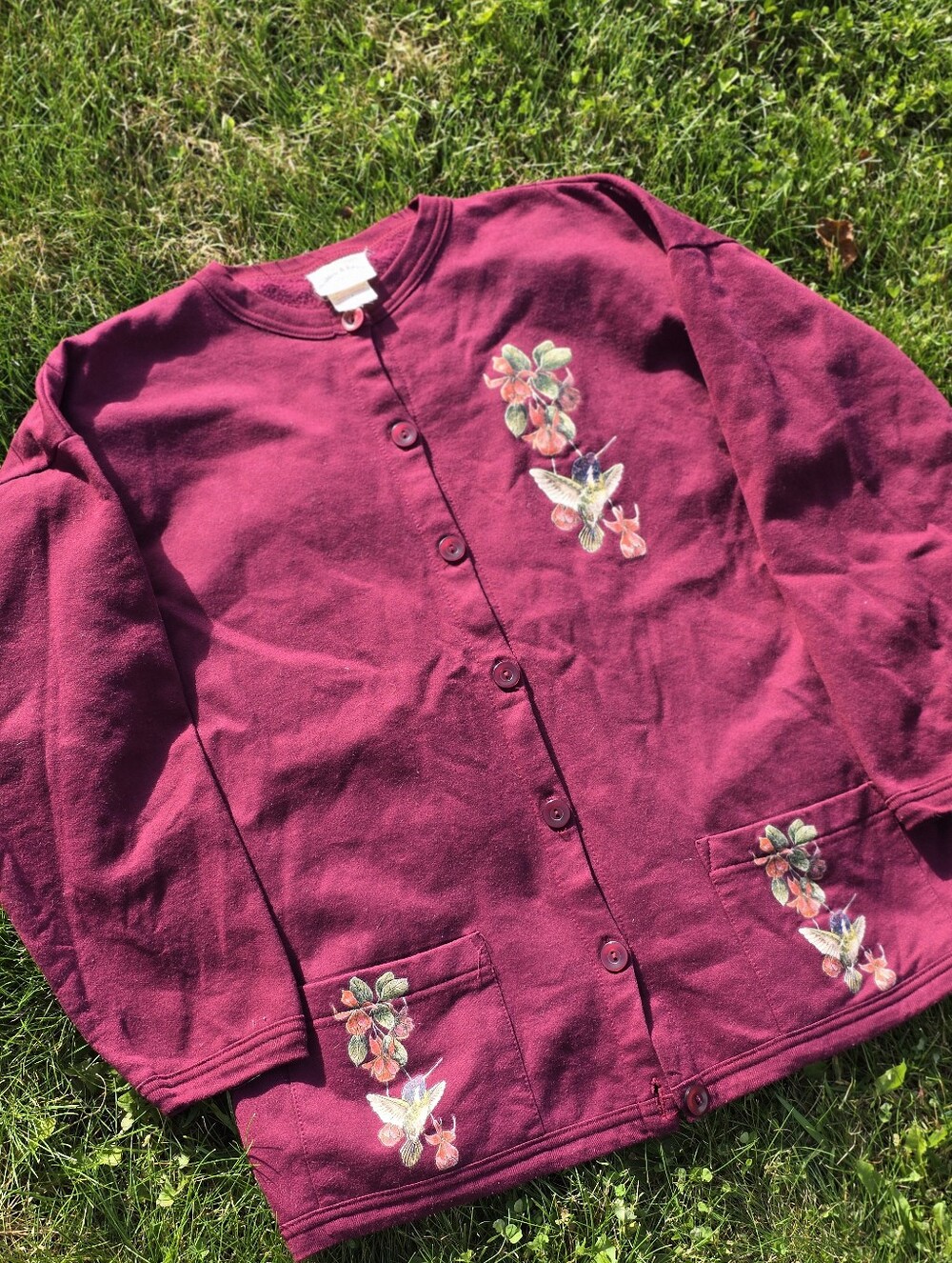 *VTG* DUNBLANE & TURNERS Women's Floral Hummingbird Sweater In Burgundy